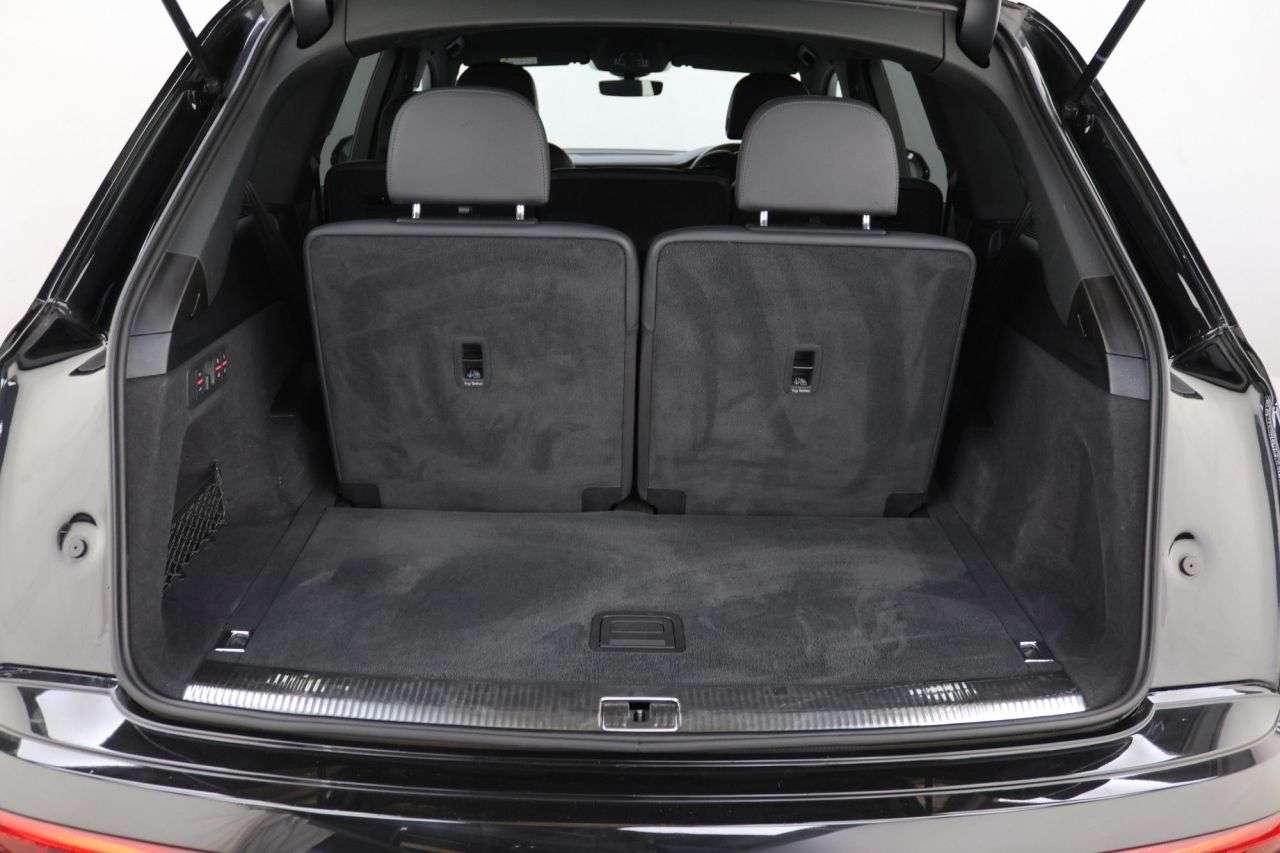 2023 AUDI Q7 2023 AUDI Q7