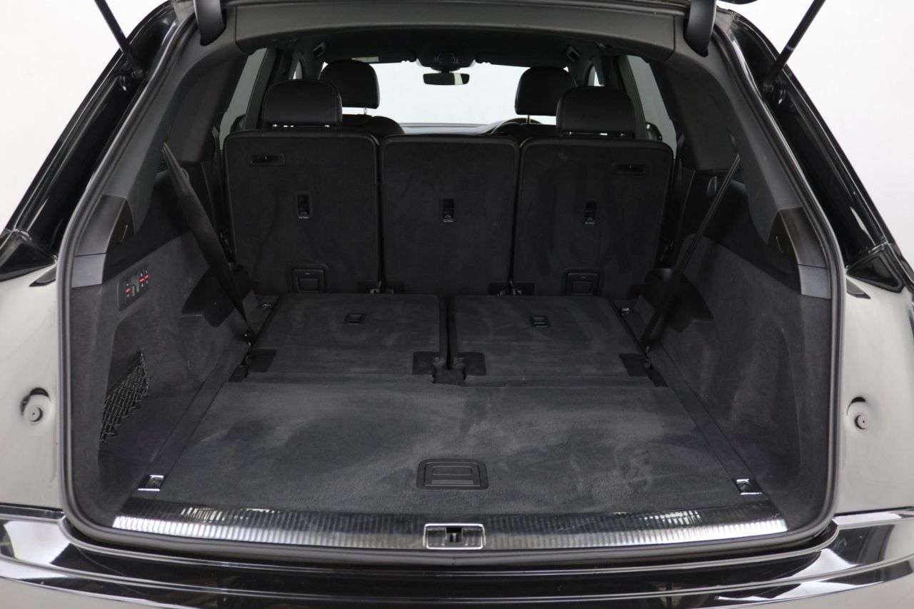 2023 AUDI Q7 2023 AUDI Q7