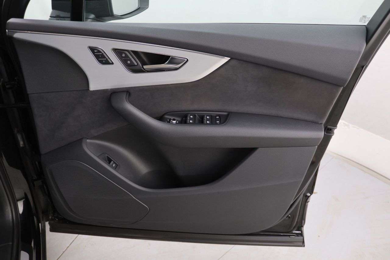 2023 AUDI Q7 2023 AUDI Q7