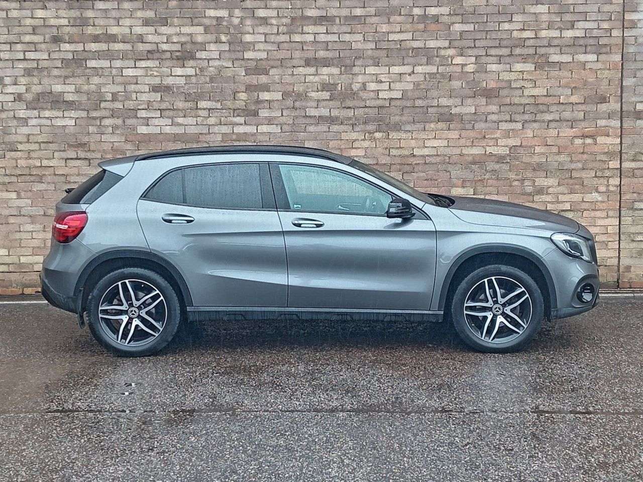 A 2019 MERCEDES-BENZ GLA CLASS 1.6 GLA180 Urban Edition SUV 5dr Petrol Manual Euro 6 (s/s) (122 ps) A 2019 MERCEDES-BENZ GLA CLASS 1.6 GLA180 Urban Edition SUV 5dr Petrol Manual Euro 6 (s/s) (122 ps)