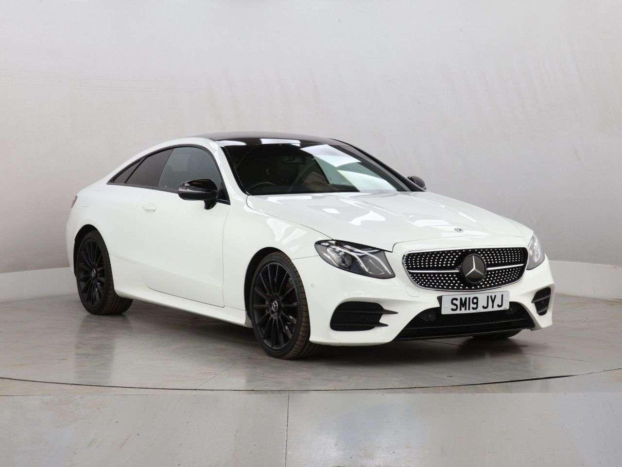 A 2019 MERCEDES-BENZ E CLASS 2.0 E300 GPF AMG Line Coupe 2dr Petrol G-Tronic+ Euro 6 (s/s) (245 ps) A 2019 MERCEDES-BENZ E CLASS 2.0 E300 GPF AMG Line Coupe 2dr Petrol G-Tronic+ Euro 6 (s/s) (245 ps)