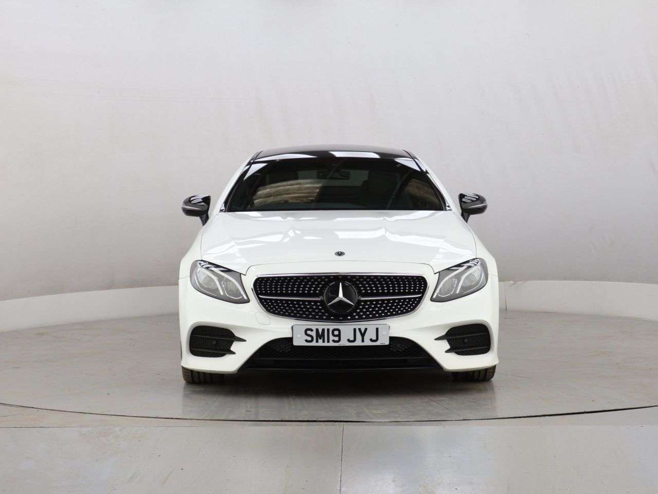 A 2019 MERCEDES-BENZ E CLASS 2.0 E300 GPF AMG Line Coupe 2dr Petrol G-Tronic+ Euro 6 (s/s) (245 ps) A 2019 MERCEDES-BENZ E CLASS 2.0 E300 GPF AMG Line Coupe 2dr Petrol G-Tronic+ Euro 6 (s/s) (245 ps)