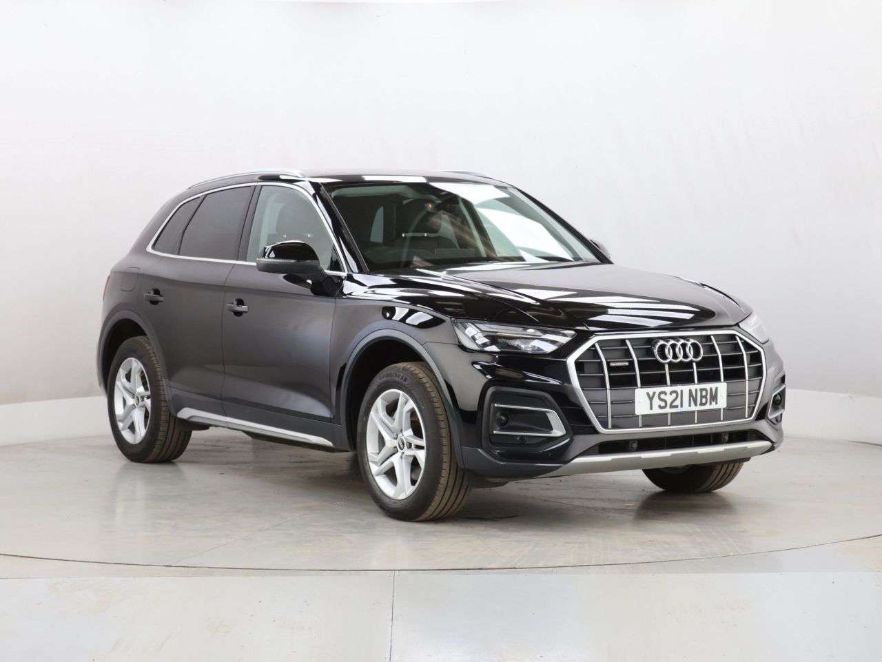 A 2021 AUDI Q5 2.0 TDI 40 Sport SUV 5dr Diesel S Tronic quattro Euro 6 (s/s) (204 ps) A 2021 AUDI Q5 2.0 TDI 40 Sport SUV 5dr Diesel S Tronic quattro Euro 6 (s/s) (204 ps)