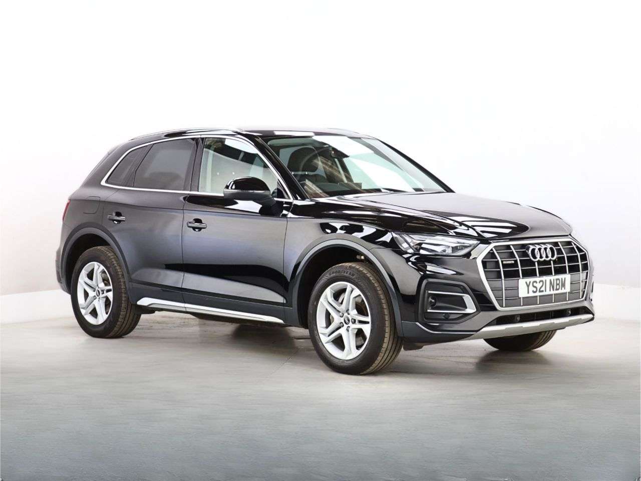 A 2021 AUDI Q5 2.0 TDI 40 Sport SUV 5dr Diesel S Tronic quattro Euro 6 (s/s) (204 ps) A 2021 AUDI Q5 2.0 TDI 40 Sport SUV 5dr Diesel S Tronic quattro Euro 6 (s/s) (204 ps)
