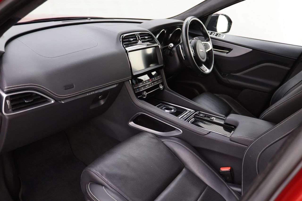 2019 JAGUAR F-PACE 2019 JAGUAR F-PACE