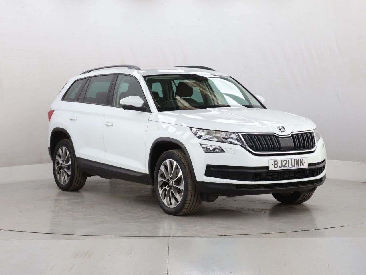A 2021 SKODA KODIAQ 1.5 TSI ACT SE Drive SUV 5dr Petrol Manual Euro 6 (s/s) (7 Seat) (150 ps) A 2021 SKODA KODIAQ 1.5 TSI ACT SE Drive SUV 5dr Petrol Manual Euro 6 (s/s) (7 Seat) (150 ps)