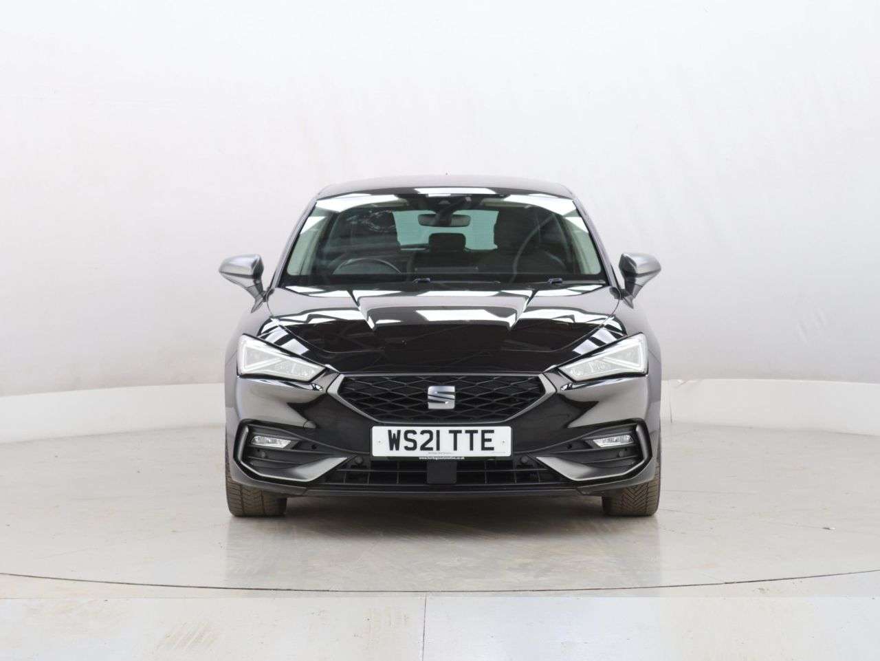 A 2021 SEAT LEON 1.5 TSI EVO FR Hatchback 5dr Petrol Manual Euro 6 (s/s) (130 ps) A 2021 SEAT LEON 1.5 TSI EVO FR Hatchback 5dr Petrol Manual Euro 6 (s/s) (130 ps)
