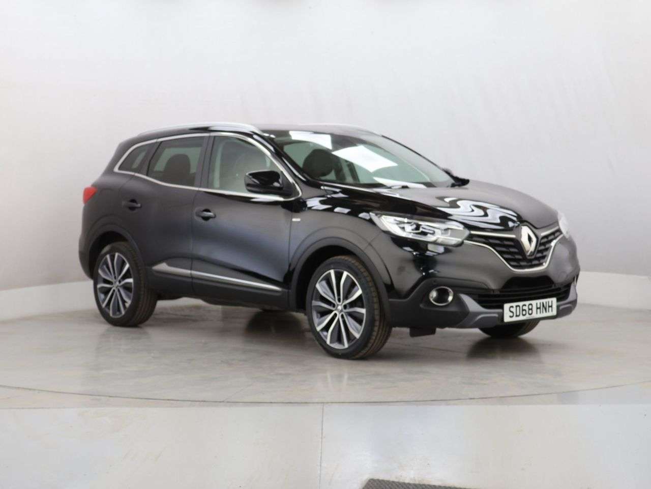 A 2018 RENAULT KADJAR 1.3 TCe Signature Nav SUV 5dr Petrol Manual Euro 6 (s/s) (140 ps) A 2018 RENAULT KADJAR 1.3 TCe Signature Nav SUV 5dr Petrol Manual Euro 6 (s/s) (140 ps)