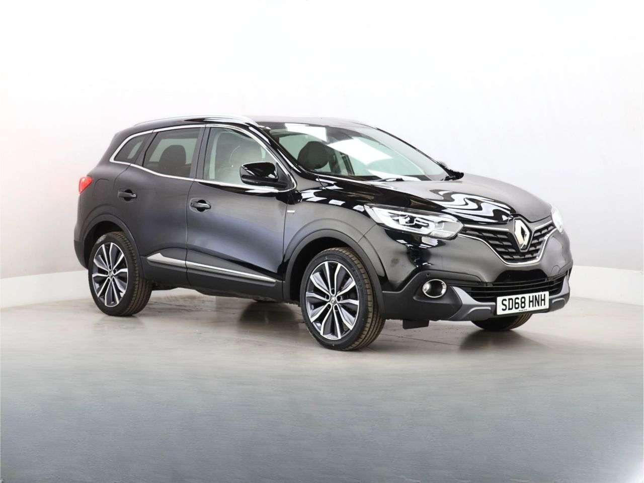 A 2018 RENAULT KADJAR 1.3 TCe Signature Nav SUV 5dr Petrol Manual Euro 6 (s/s) (140 ps) A 2018 RENAULT KADJAR 1.3 TCe Signature Nav SUV 5dr Petrol Manual Euro 6 (s/s) (140 ps)