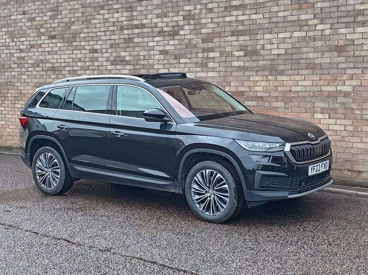 A 2022 SKODA KODIAQ 2.0 TDI SE L Executive SUV 5dr Diesel DSG Euro 6 (s/s) (7 Seat) (150 ps) A 2022 SKODA KODIAQ 2.0 TDI SE L Executive SUV 5dr Diesel DSG Euro 6 (s/s) (7 Seat) (150 ps)