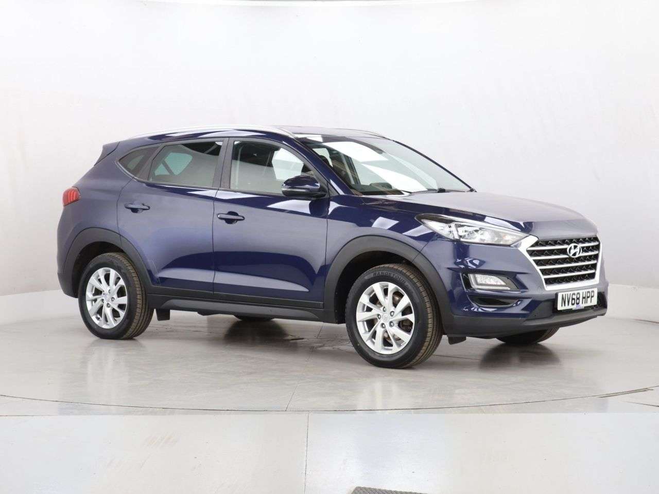 A 2018 HYUNDAI TUCSON 1.6 GDi Blue Drive SE Nav SUV 5dr Petrol Manual Euro 6 (s/s) (132 ps) A 2018 HYUNDAI TUCSON 1.6 GDi Blue Drive SE Nav SUV 5dr Petrol Manual Euro 6 (s/s) (132 ps)