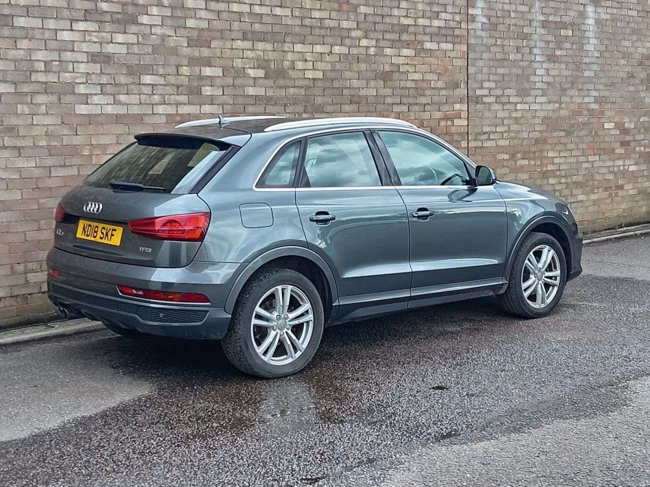 A 2018 AUDI Q3 1.4 TFSI CoD S line Edition SUV 5dr Petrol Manual Euro 6 (s/s) (150 ps) A 2018 AUDI Q3 1.4 TFSI CoD S line Edition SUV 5dr Petrol Manual Euro 6 (s/s) (150 ps)