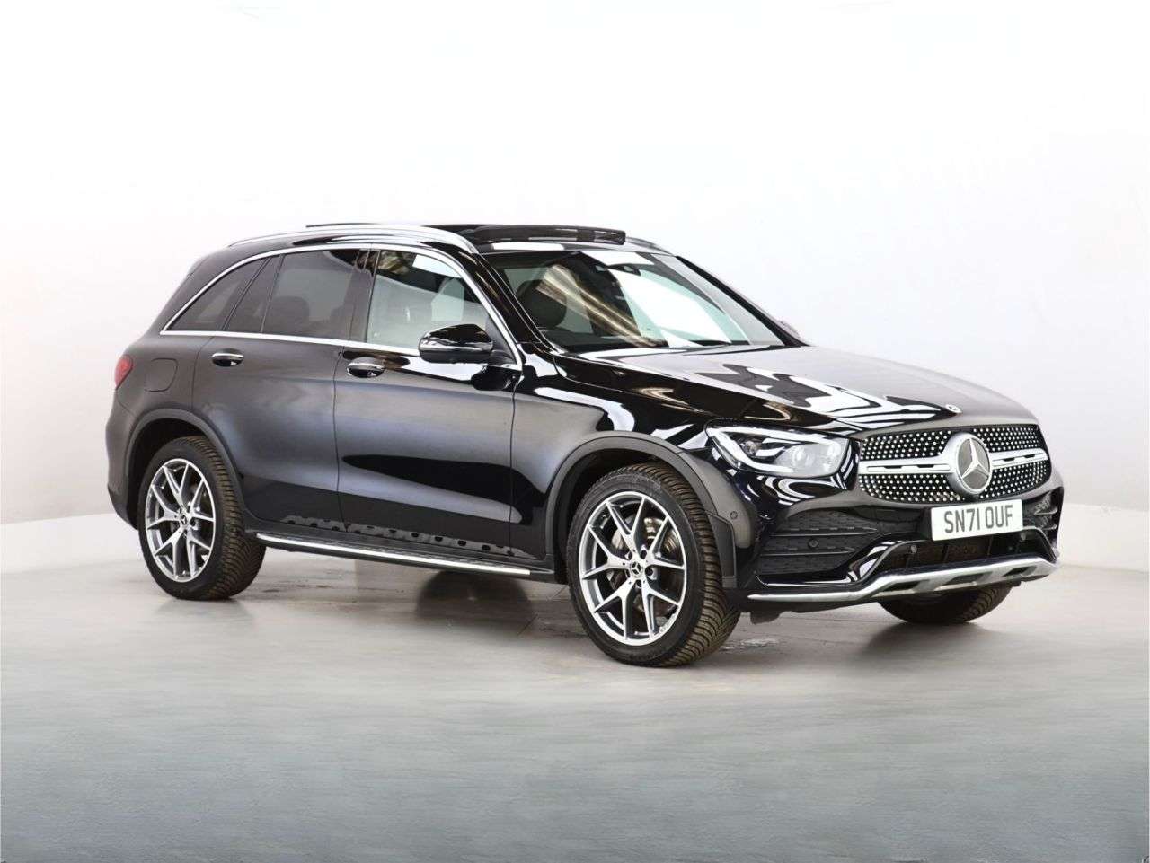A 2022 MERCEDES-BENZ GLC CLASS 2.0 GLC300d AMG Line (Premium Plus) SUV 5dr Diesel G-Tronic+ 4MATIC Euro 6 A 2022 MERCEDES-BENZ GLC CLASS 2.0 GLC300d AMG Line (Premium Plus) SUV 5dr Diesel G-Tronic+ 4MATIC Euro 6