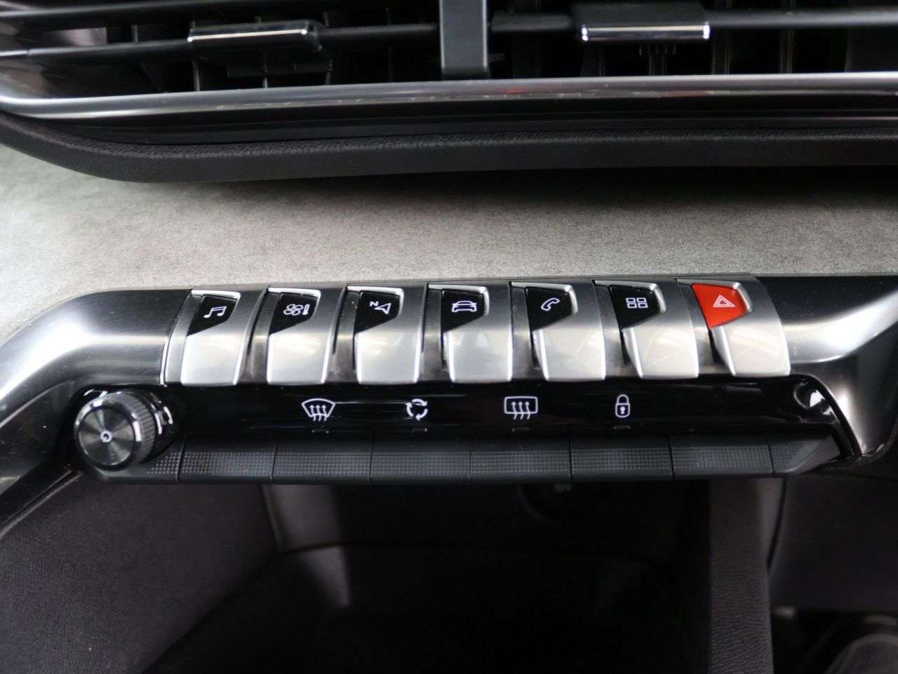 2021 PEUGEOT 3008 2021 PEUGEOT 3008