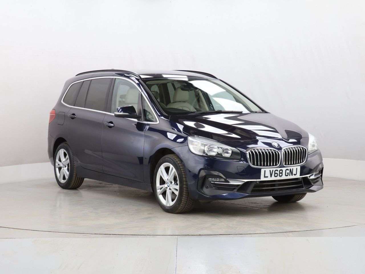 A 2018 BMW 2 SERIES GRAN TOURER 2.0 220d Luxury MPV 5dr Diesel Auto xDrive Euro 6 (s/s) (190 ps) A 2018 BMW 2 SERIES GRAN TOURER 2.0 220d Luxury MPV 5dr Diesel Auto xDrive Euro 6 (s/s) (190 ps)