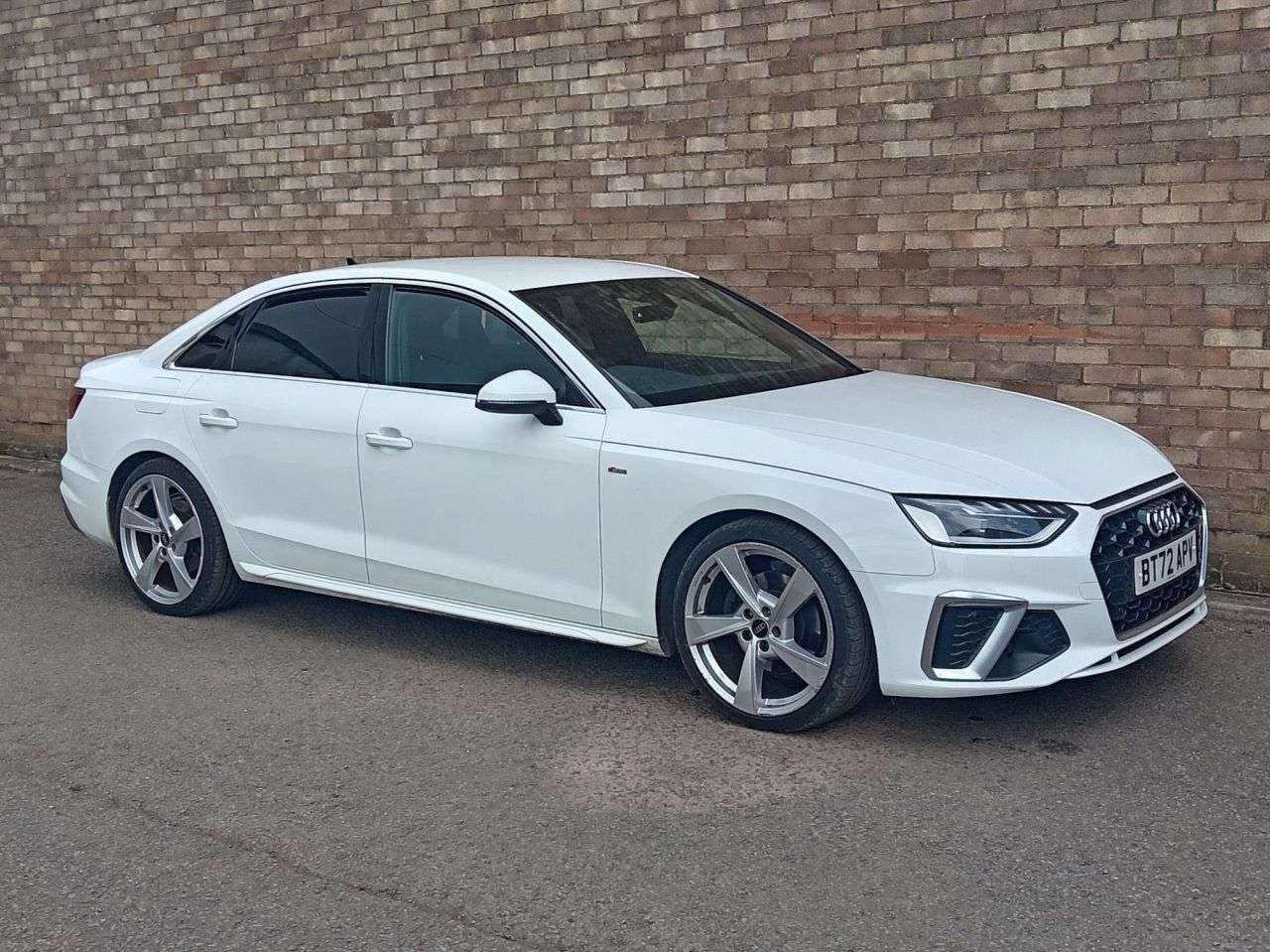A 2022 AUDI A4 2.0 TFSI 35 S line Saloon 4dr Petrol S Tronic Euro 6 (s/s) (150 ps) A 2022 AUDI A4 2.0 TFSI 35 S line Saloon 4dr Petrol S Tronic Euro 6 (s/s) (150 ps)