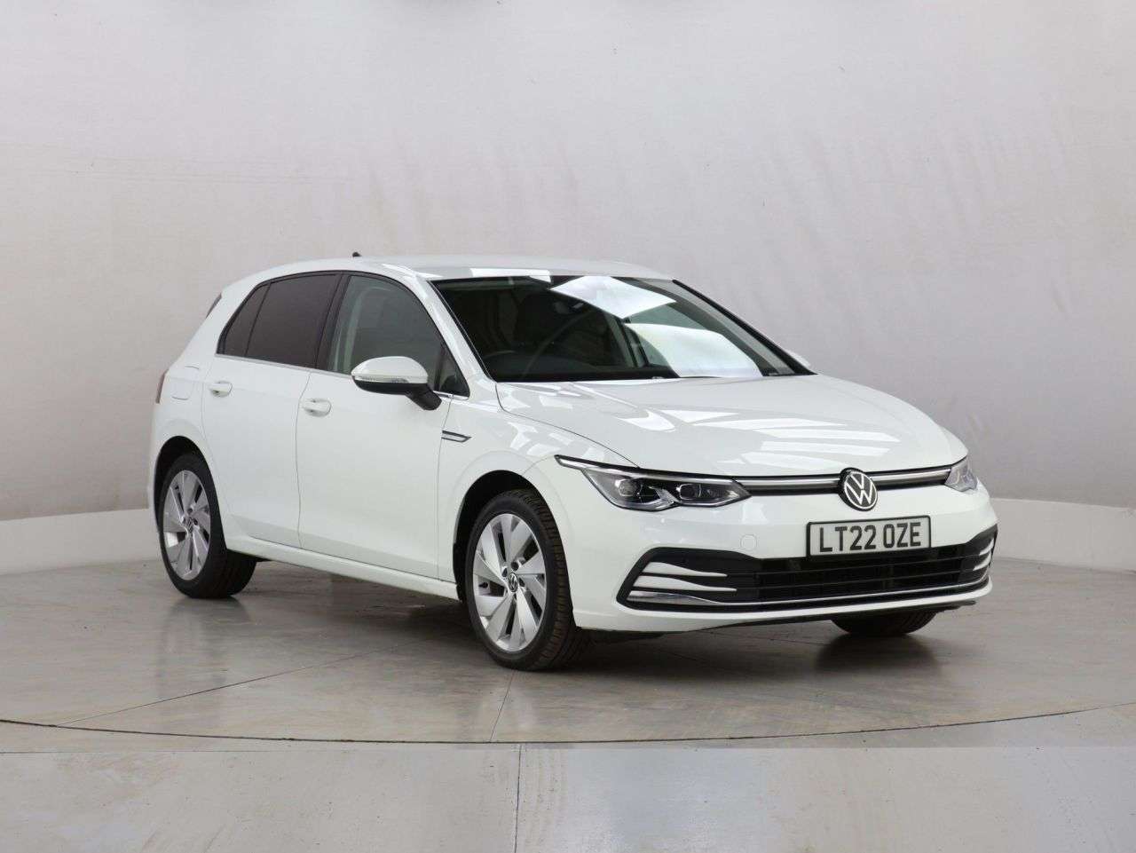A 2022 VOLKSWAGEN GOLF 1.5 eTSI MHEV Style Hatchback 5dr Petrol Hybrid DSG Euro 6 (s/s) (150 ps) A 2022 VOLKSWAGEN GOLF 1.5 eTSI MHEV Style Hatchback 5dr Petrol Hybrid DSG Euro 6 (s/s) (150 ps)
