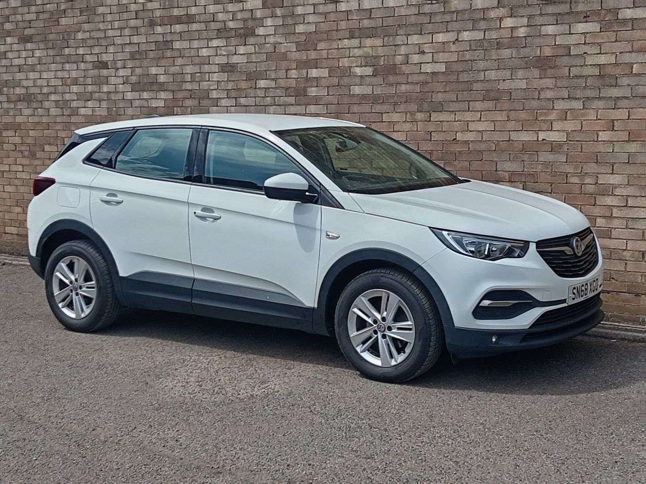 A 2018 VAUXHALL GRANDLAND X 1.2 Turbo SE SUV 5dr Petrol Manual Euro 6 (s/s) (130 ps) A 2018 VAUXHALL GRANDLAND X 1.2 Turbo SE SUV 5dr Petrol Manual Euro 6 (s/s) (130 ps)
