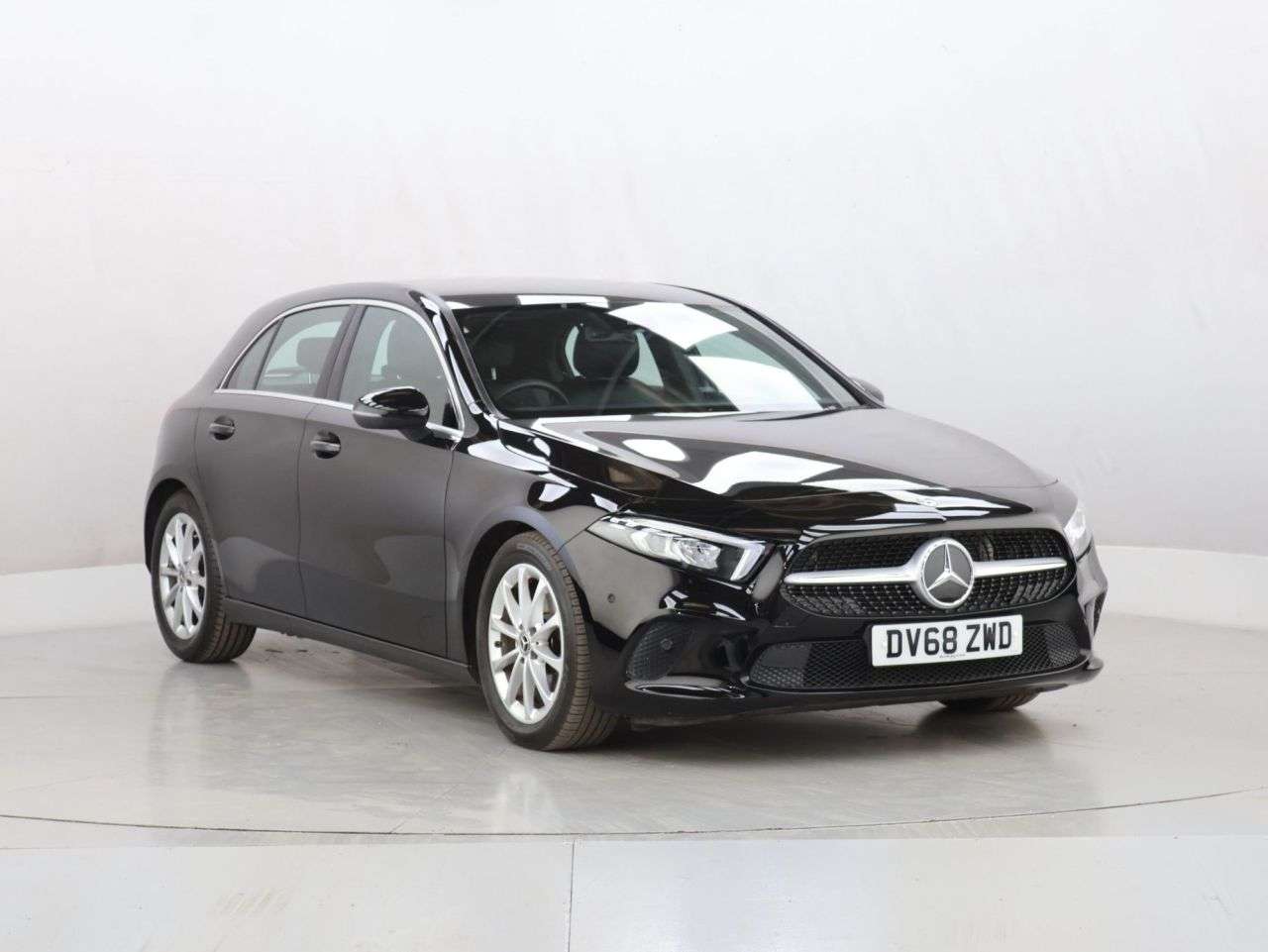 A 2018 MERCEDES-BENZ A CLASS 1.5 A180d Sport (Executive) Hatchback 5dr Diesel 7G-DCT Euro 6 (s/s) (116 p A 2018 MERCEDES-BENZ A CLASS 1.5 A180d Sport (Executive) Hatchback 5dr Diesel 7G-DCT Euro 6 (s/s) (116 p