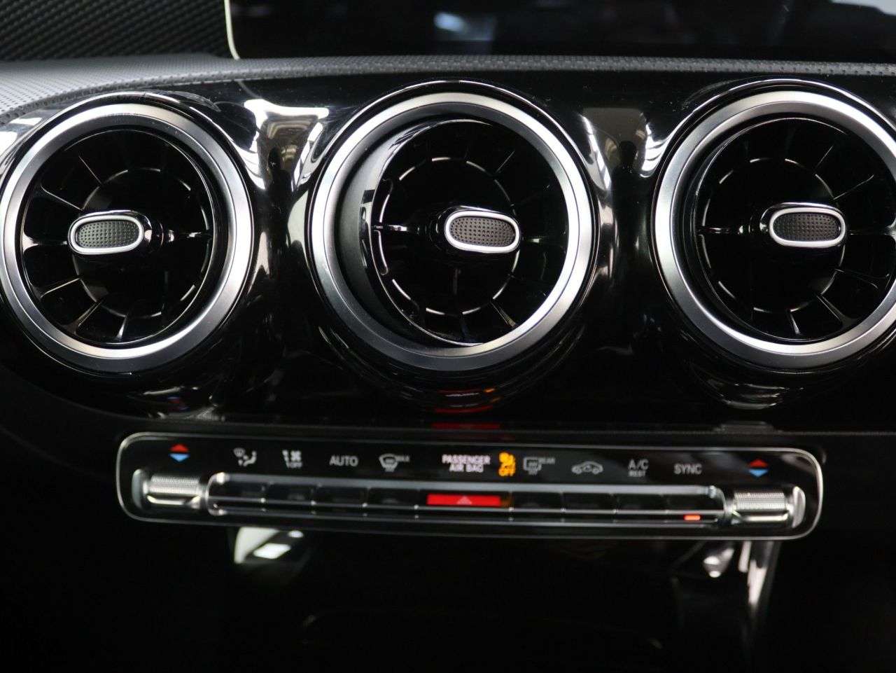 2018 MERCEDES-BENZ A CLASS 2018 MERCEDES-BENZ A CLASS