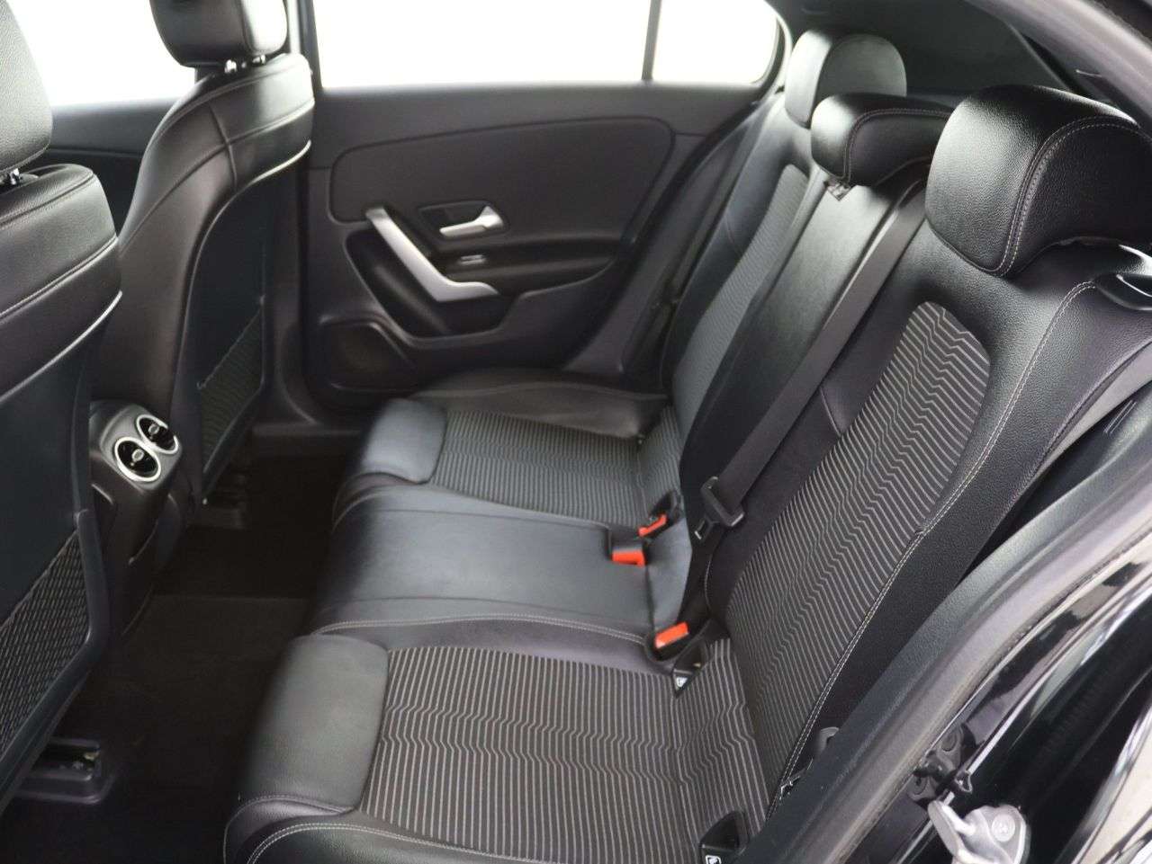 2018 MERCEDES-BENZ A CLASS 2018 MERCEDES-BENZ A CLASS