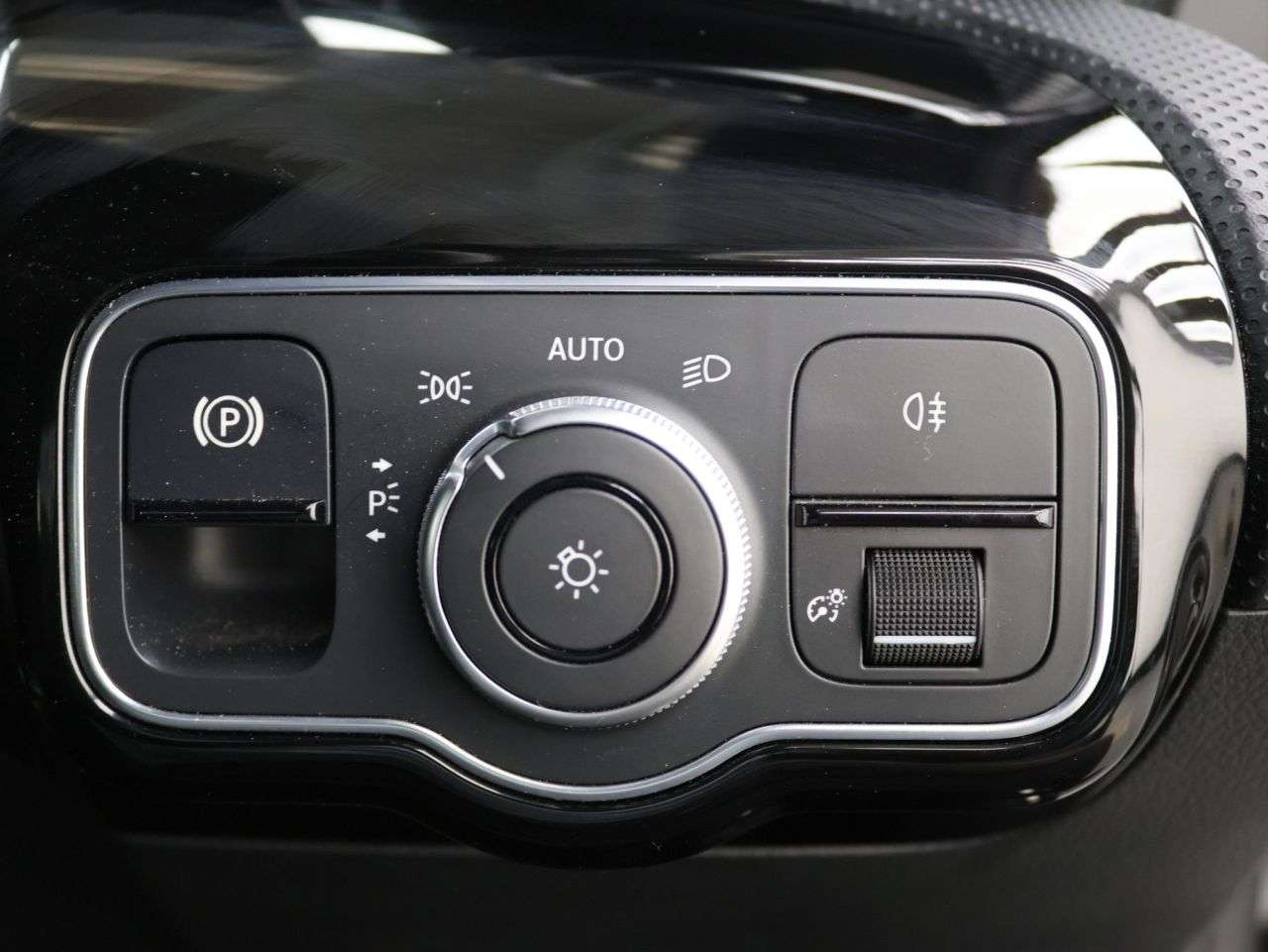 2018 MERCEDES-BENZ A CLASS 2018 MERCEDES-BENZ A CLASS