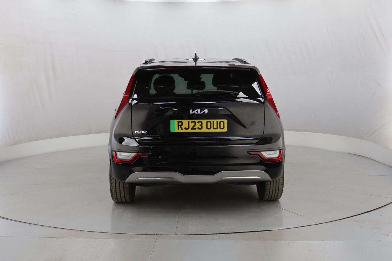 A 2023 KIA NIRO 64.8kWh 3 SUV 5dr Electric Auto (201 bhp) A 2023 KIA NIRO 64.8kWh 3 SUV 5dr Electric Auto (201 bhp)