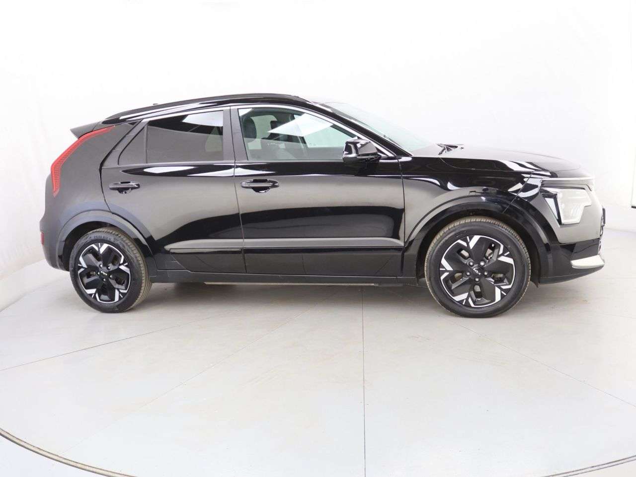 A 2023 KIA NIRO 64.8kWh 3 SUV 5dr Electric Auto (201 bhp) A 2023 KIA NIRO 64.8kWh 3 SUV 5dr Electric Auto (201 bhp)