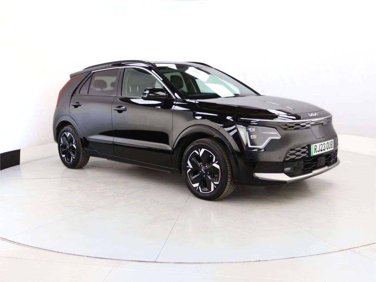 A 2023 KIA NIRO 64.8kWh 3 SUV 5dr Electric Auto (201 bhp) A 2023 KIA NIRO 64.8kWh 3 SUV 5dr Electric Auto (201 bhp)