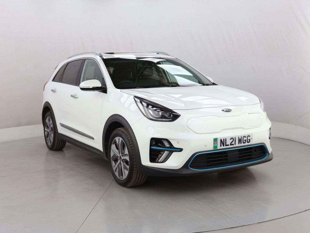 A 2021 KIA NIRO 64kWh 4+ SUV 5dr Electric Auto (201 bhp) A 2021 KIA NIRO 64kWh 4+ SUV 5dr Electric Auto (201 bhp)