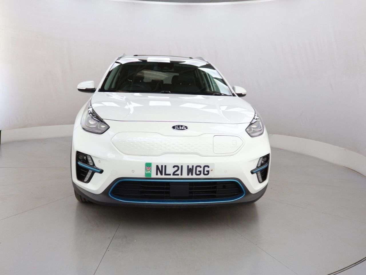 A 2021 KIA NIRO 64kWh 4+ SUV 5dr Electric Auto (201 bhp) A 2021 KIA NIRO 64kWh 4+ SUV 5dr Electric Auto (201 bhp)