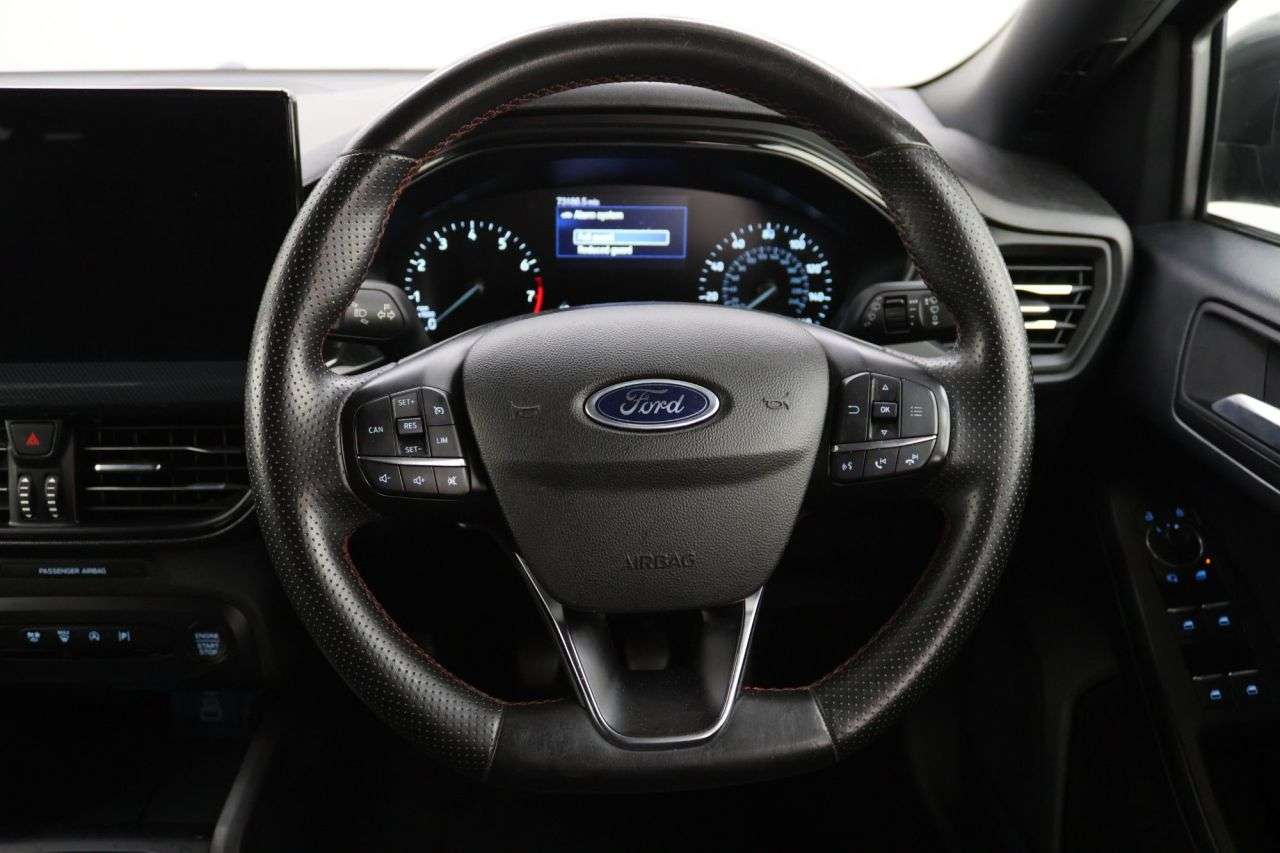 2022 FORD FOCUS 2022 FORD FOCUS