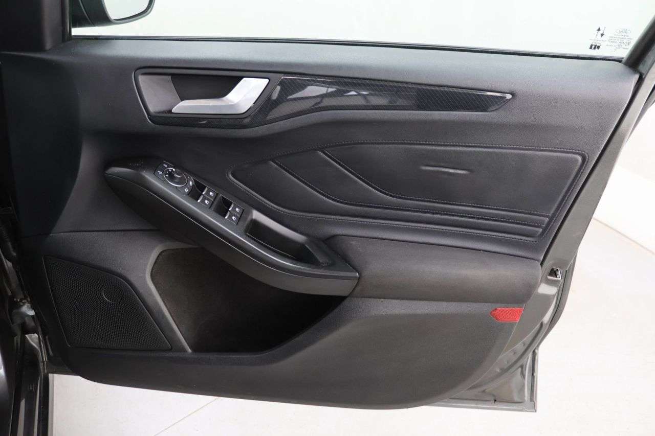 2022 FORD FOCUS 2022 FORD FOCUS
