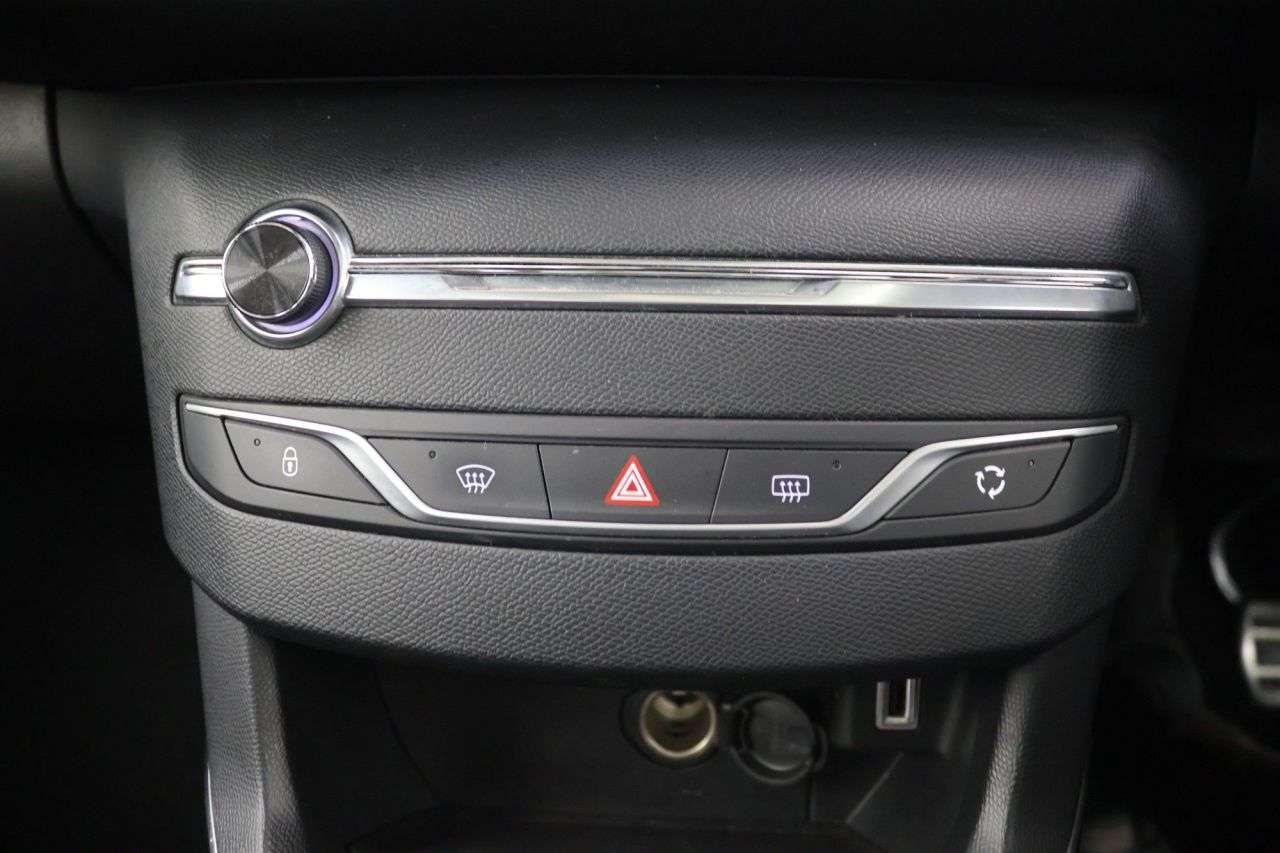 2017 PEUGEOT 308 2017 PEUGEOT 308