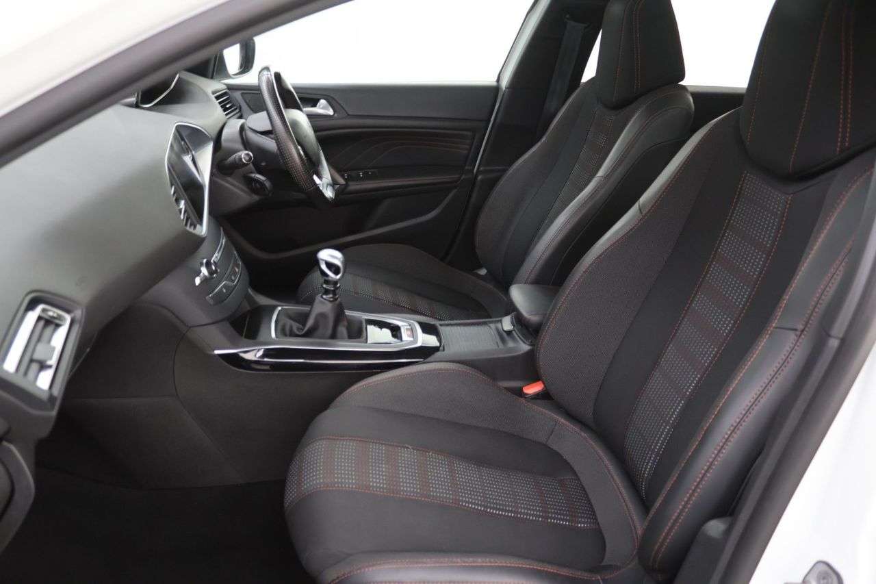 2017 PEUGEOT 308 2017 PEUGEOT 308