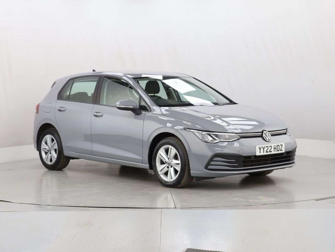 A 2022 VOLKSWAGEN GOLF 1.5 TSI Life Hatchback 5dr Petrol Manual Euro 6 (s/s) (130 ps) A 2022 VOLKSWAGEN GOLF 1.5 TSI Life Hatchback 5dr Petrol Manual Euro 6 (s/s) (130 ps)