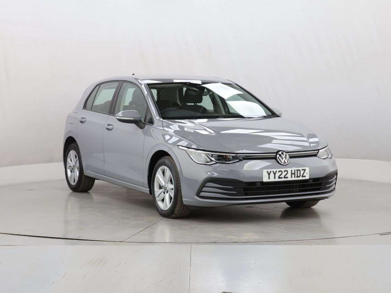 A 2022 VOLKSWAGEN GOLF 1.5 TSI Life Hatchback 5dr Petrol Manual Euro 6 (s/s) (130 ps) A 2022 VOLKSWAGEN GOLF 1.5 TSI Life Hatchback 5dr Petrol Manual Euro 6 (s/s) (130 ps)