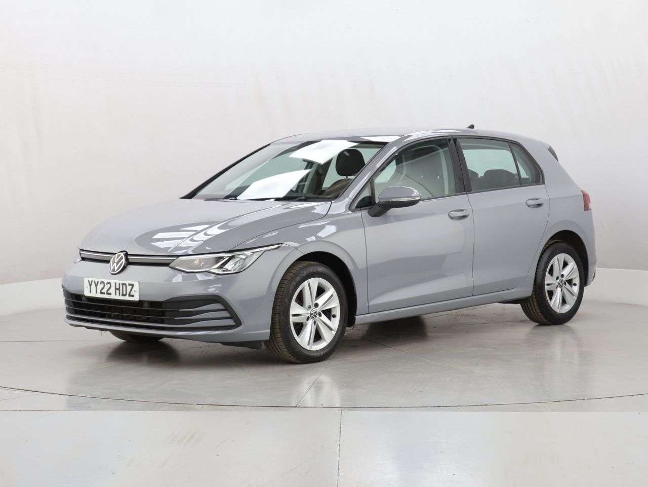 A 2022 VOLKSWAGEN GOLF 1.5 TSI Life Hatchback 5dr Petrol Manual Euro 6 (s/s) (130 ps) A 2022 VOLKSWAGEN GOLF 1.5 TSI Life Hatchback 5dr Petrol Manual Euro 6 (s/s) (130 ps)