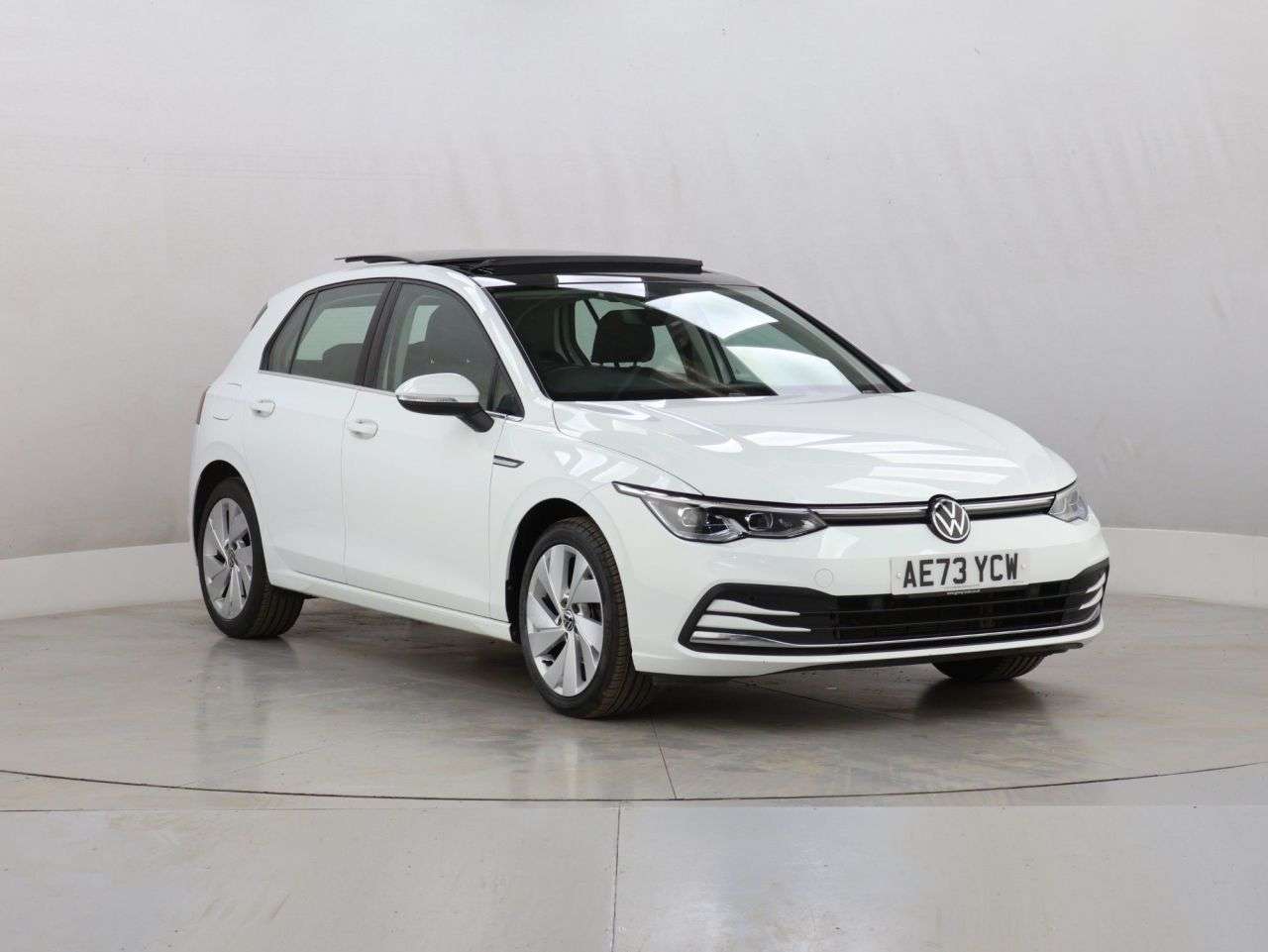 A 2023 VOLKSWAGEN GOLF 1.5 TSI Style Hatchback 5dr Petrol Manual Euro 6 (s/s) (150 ps) A 2023 VOLKSWAGEN GOLF 1.5 TSI Style Hatchback 5dr Petrol Manual Euro 6 (s/s) (150 ps)