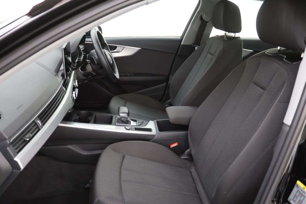 2022 AUDI A4 2022 AUDI A4