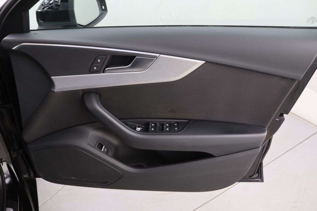 2022 AUDI A4 2022 AUDI A4
