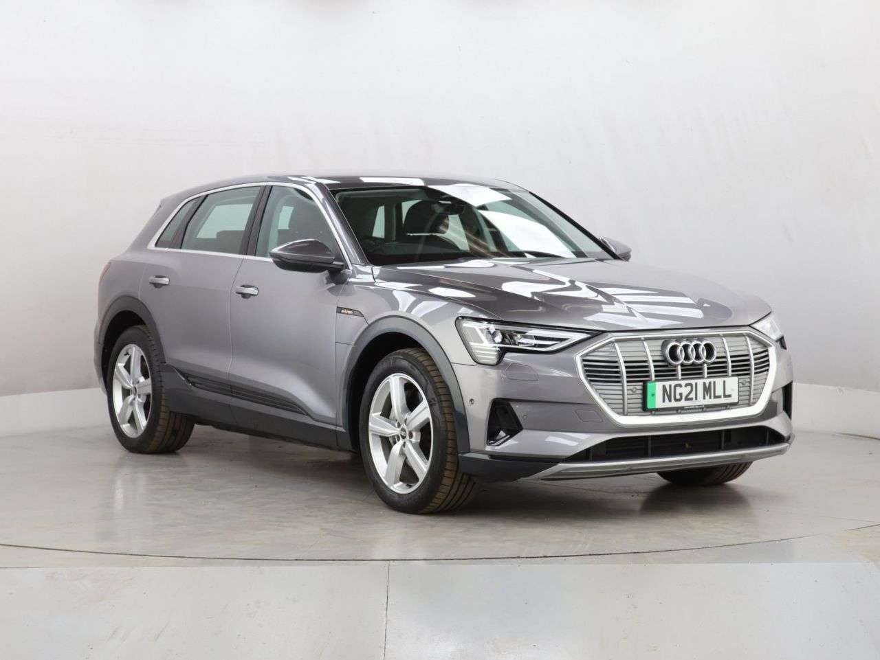 A 2021 AUDI E-TRON 50 Technik SUV 5dr Electric Auto quattro 71.2kWh (11kW Charger) (313 ps) A 2021 AUDI E-TRON 50 Technik SUV 5dr Electric Auto quattro 71.2kWh (11kW Charger) (313 ps)