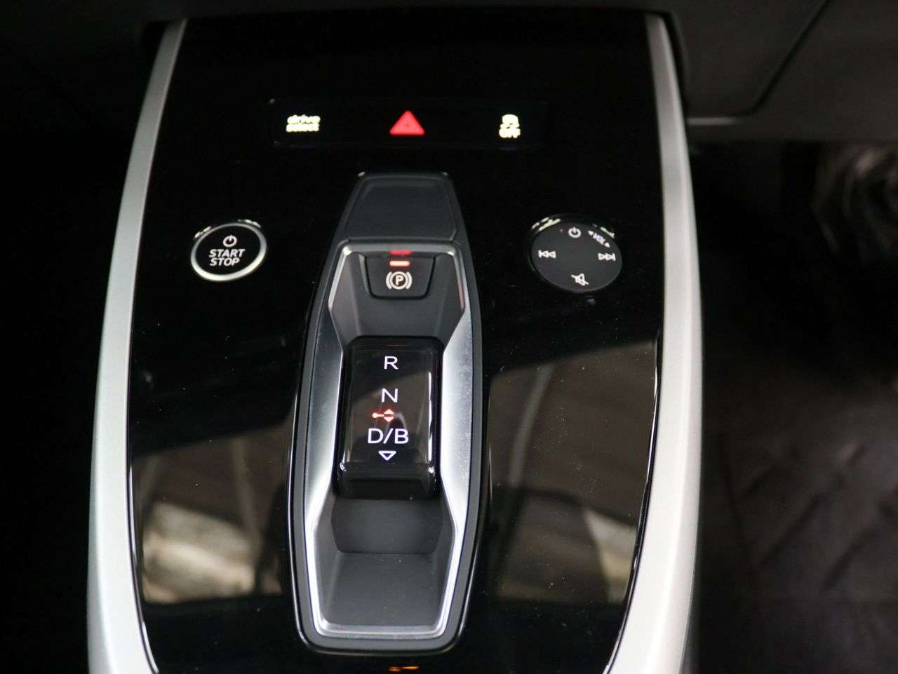 2023 AUDI Q4 E-TRON 2023 AUDI Q4 E-TRON