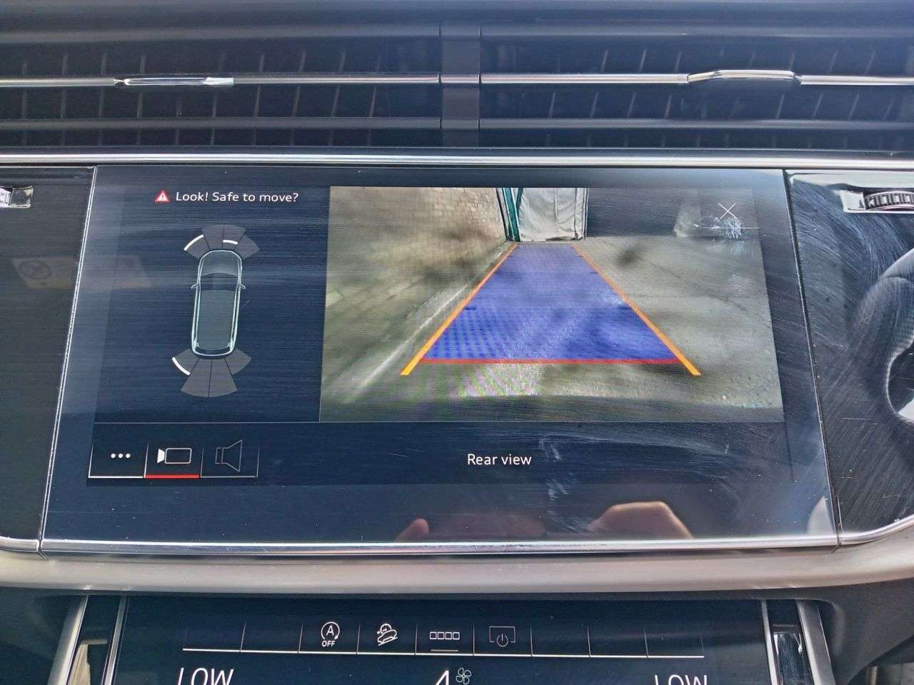 A 2020 AUDI Q7 3.0 TDI V6 50 S line SUV 5dr Diesel Tiptronic quattro Euro 6 (s/s) (286 ps) A 2020 AUDI Q7 3.0 TDI V6 50 S line SUV 5dr Diesel Tiptronic quattro Euro 6 (s/s) (286 ps)