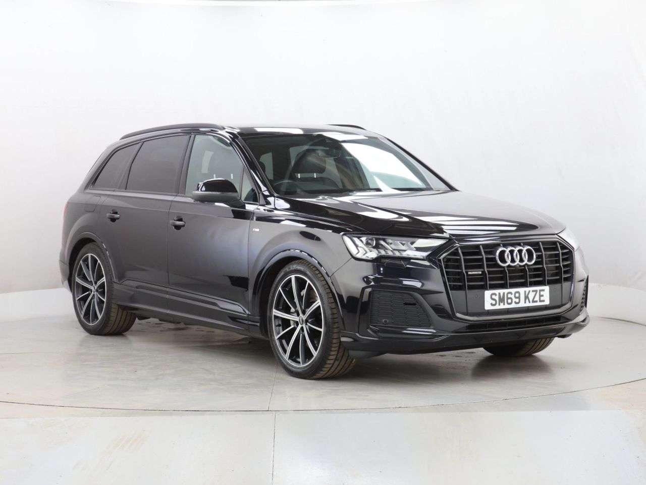 A 2020 AUDI Q7 3.0 TDI V6 50 Black Edition SUV 5dr Diesel Tiptronic quattro Euro 6 (s/s) ( A 2020 AUDI Q7 3.0 TDI V6 50 Black Edition SUV 5dr Diesel Tiptronic quattro Euro 6 (s/s) (