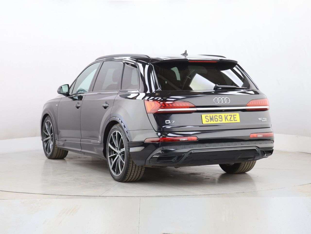 2020 AUDI Q7 2020 AUDI Q7