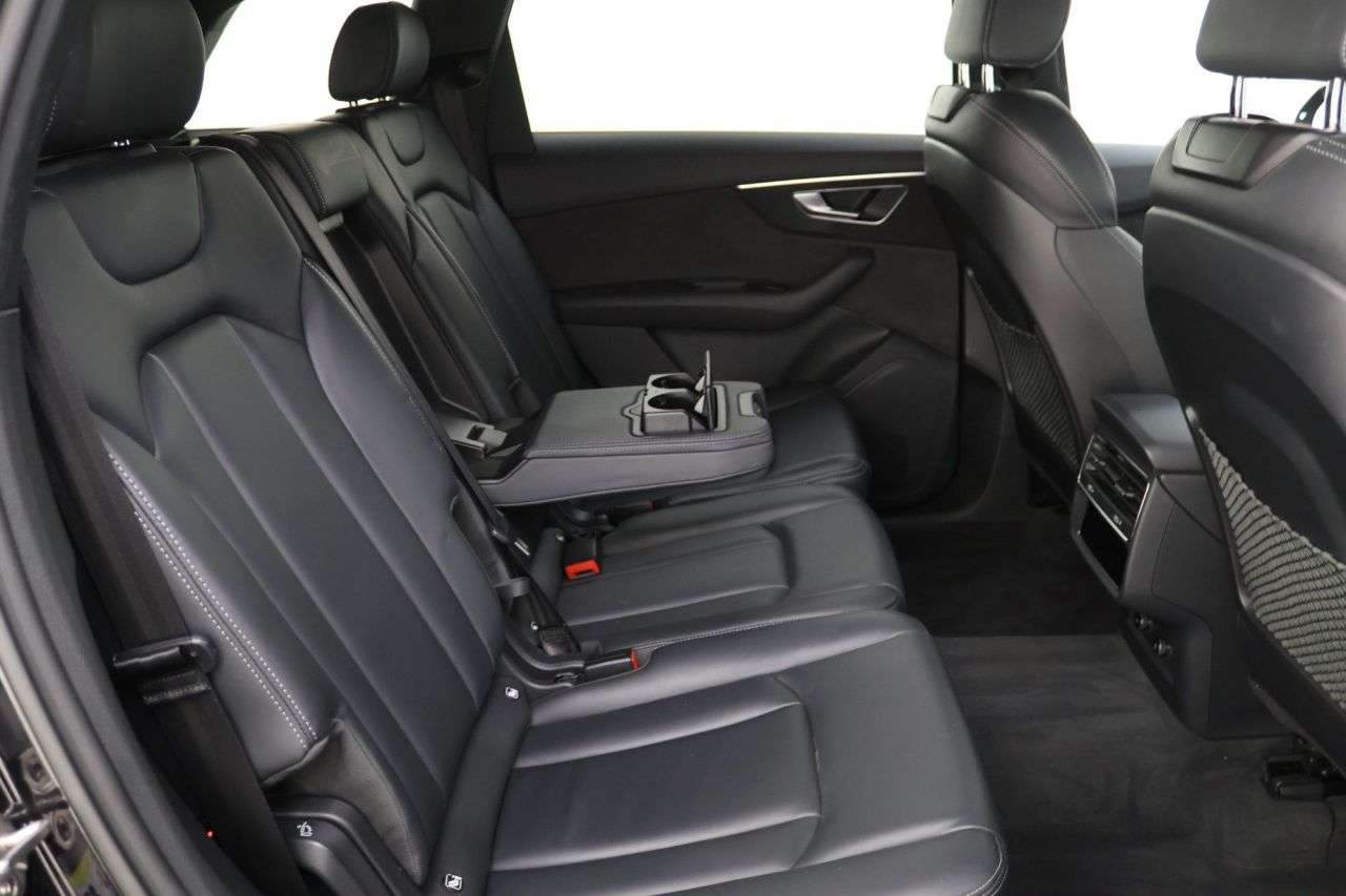 2020 AUDI Q7 2020 AUDI Q7