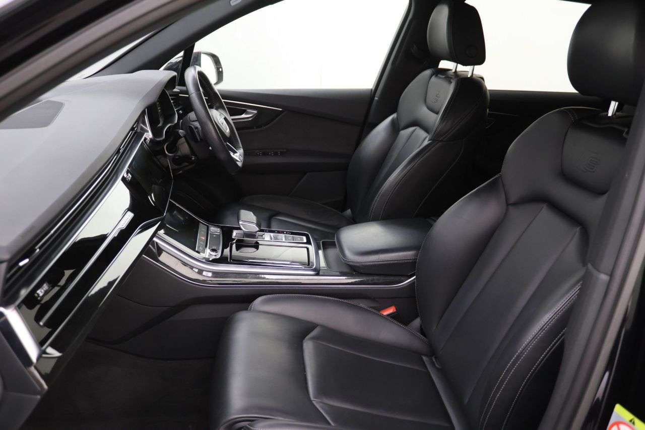 2020 AUDI Q7 2020 AUDI Q7