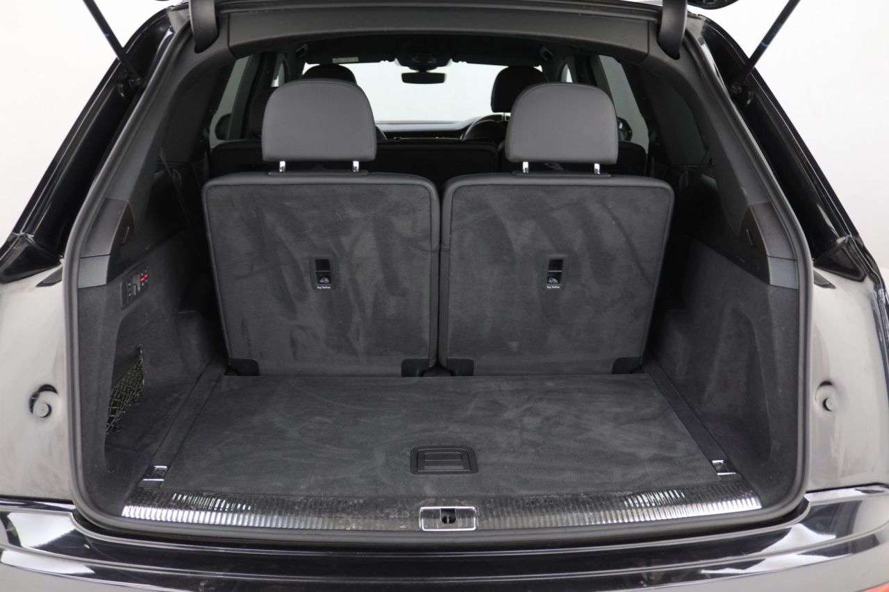 2020 AUDI Q7 2020 AUDI Q7