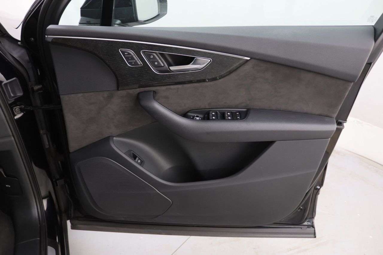 2020 AUDI Q7 2020 AUDI Q7